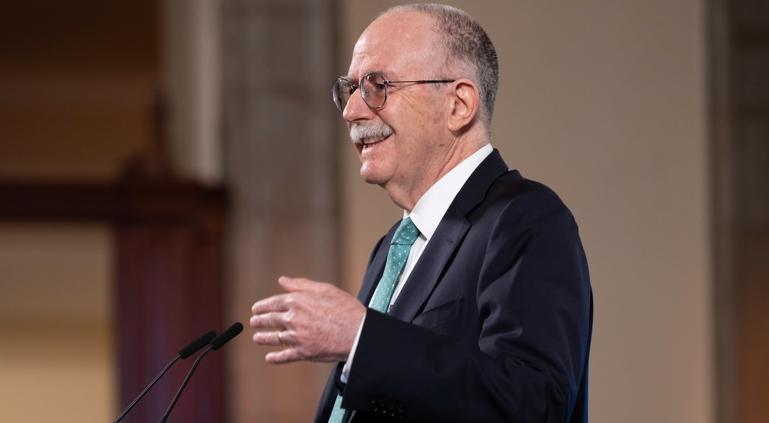 Decretazo: Sheinbaum prohíbe 35 plaguicidas altamente peligrosos